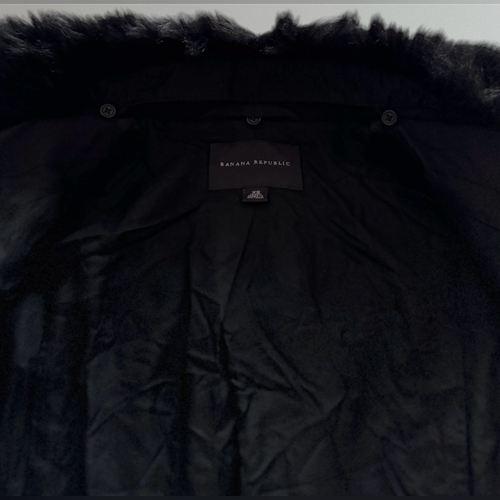 🛍️SALE🛍️ Banana Republic Black Jacket Coat with Faux Fur Detachable Collar - Picture 8 of 16